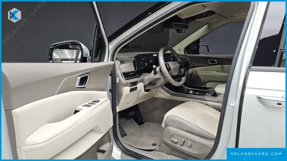 KIA CARNIVAL GASOLINE 7-SEATER NOBLESSE