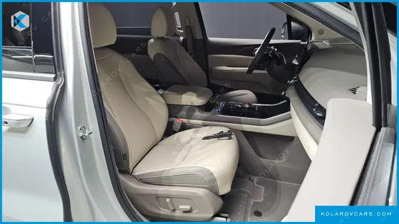 KIA CARNIVAL GASOLINE 7-SEATER NOBLESSE
