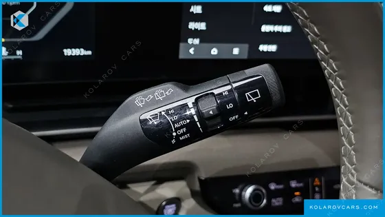 KIA CARNIVAL GASOLINE 7-SEATER NOBLESSE