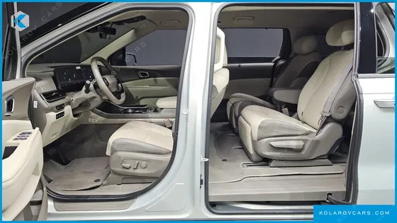 KIA CARNIVAL GASOLINE 7-SEATER NOBLESSE