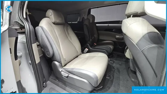 KIA CARNIVAL GASOLINE 9 SEATER X LINE