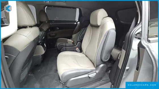 KIA CARNIVAL GASOLINE 9 SEATER X LINE