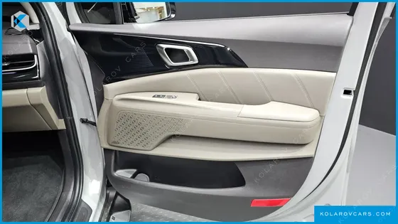 KIA CARNIVAL GASOLINE 9 SEATER X LINE