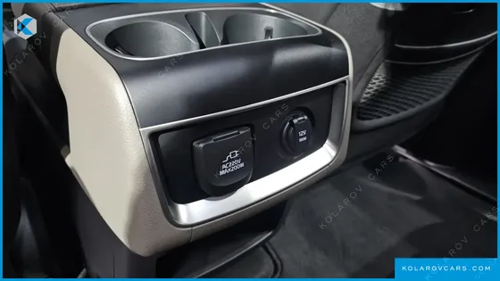 KIA CARNIVAL GASOLINE 9 SEATER X LINE