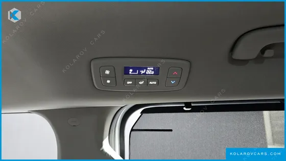 KIA CARNIVAL GASOLINE 9 SEATER X LINE
