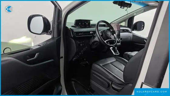 HYUNDAI STARIA CARGO 3-SEATER