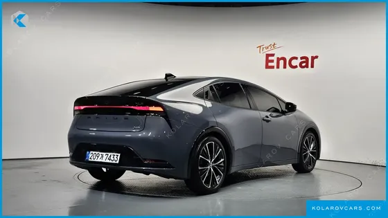 TOYOTA PRIUS 2.0 XLE