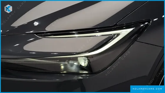 TOYOTA PRIUS 2.0 XLE