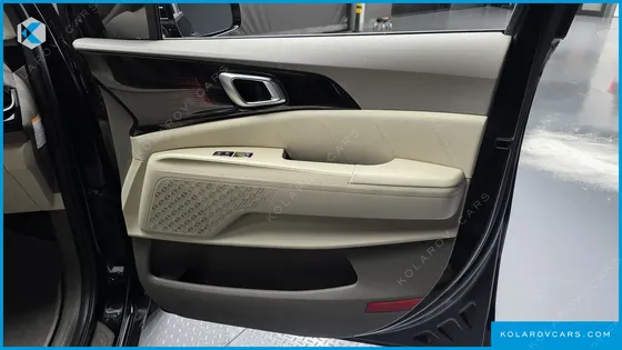 KIA CARNIVAL HEV 7SEATER SIGNATURE