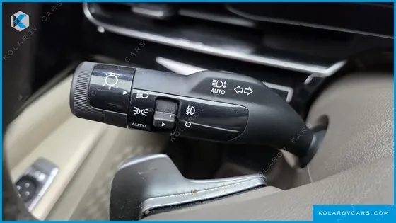 KIA CARNIVAL HEV 7SEATER SIGNATURE