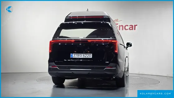 KIA CARNIVAL GASOLINE 9 SEATER X LINE