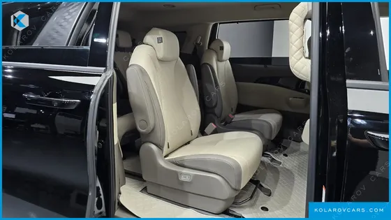 KIA CARNIVAL GASOLINE 9 SEATER X LINE
