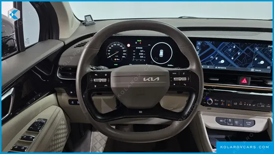 KIA CARNIVAL GASOLINE 9 SEATER X LINE