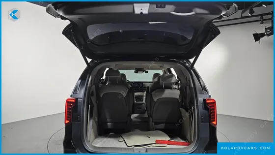 KIA CARNIVAL GASOLINE 9 SEATER X LINE