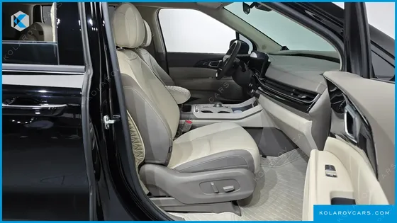 KIA CARNIVAL GASOLINE 9 SEATER X LINE