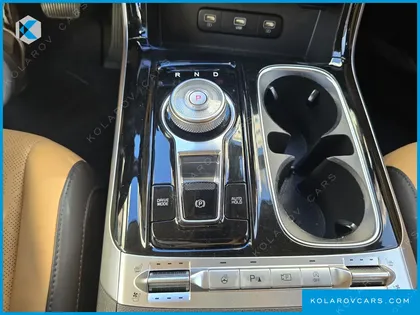 KIA CARNIVAL DIESEL 9-SEATER NOBLESSE
