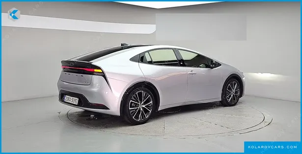 TOYOTA PRIUS 2.0 XLE