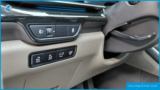 KIA CARNIVAL HEV 9SEATER SIGNATURE