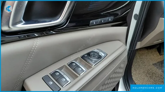 KIA CARNIVAL HEV 9SEATER SIGNATURE