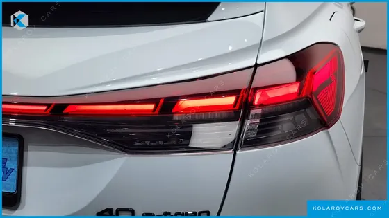AUDI Q4 E-TRON 40 PREMIUM SPORTBACK