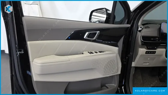 KIA CARNIVAL HEV 9SEATER SIGNATURE