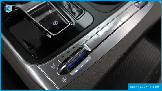 KIA CARNIVAL HEV 9SEATER SIGNATURE