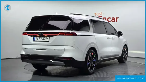 KIA CARNIVAL GASOLINE 7-SEATER SIGNATURE