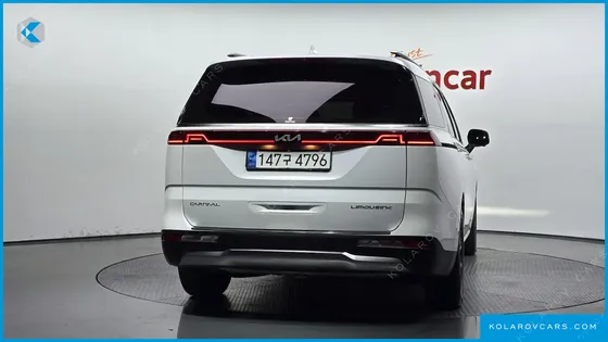 KIA CARNIVAL GASOLINE 7-SEATER SIGNATURE
