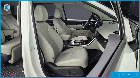 KIA CARNIVAL GASOLINE 7-SEATER SIGNATURE