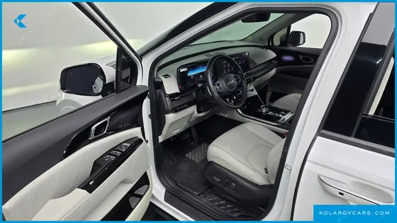 KIA CARNIVAL GASOLINE 7-SEATER SIGNATURE
