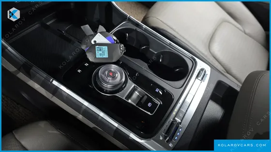 KIA CARNIVAL GASOLINE 9-SEATER NOBLESSE
