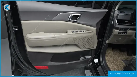 KIA CARNIVAL GASOLINE 9-SEATER NOBLESSE