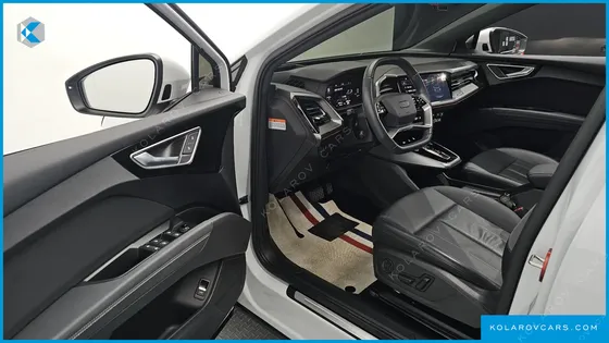 AUDI Q4 E-TRON 40 PREMIUM