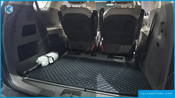 KIA CARNIVAL HEV 7SEATER GRAVITY