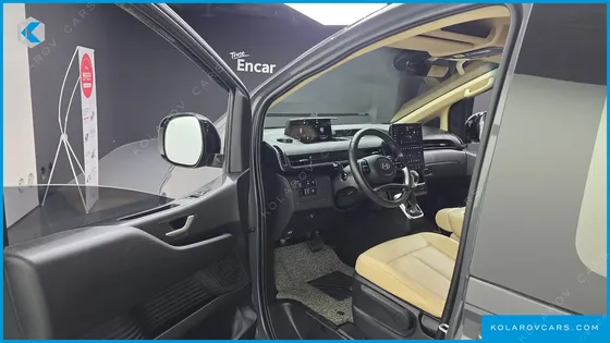 HYUNDAI STARIA L3.5 CARGO 3-SEATER