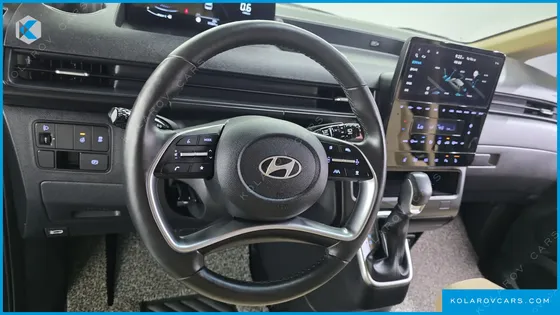 HYUNDAI STARIA L3.5 CARGO 3-SEATER