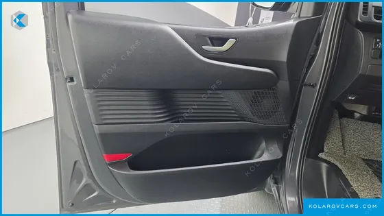 HYUNDAI STARIA L3.5 CARGO 3-SEATER