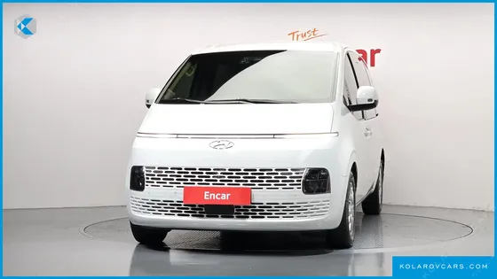 HYUNDAI STARIA CARGO 5-SEATER