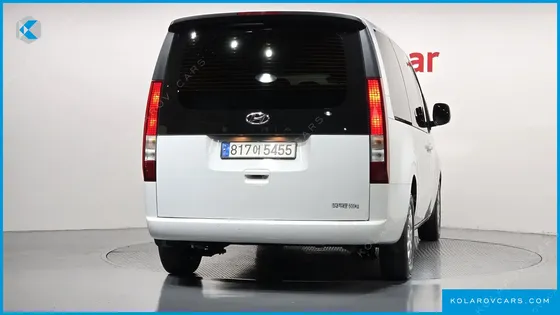 HYUNDAI STARIA CARGO 5-SEATER