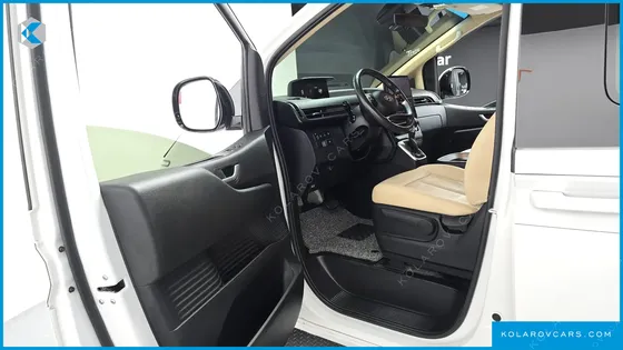HYUNDAI STARIA CARGO 5-SEATER