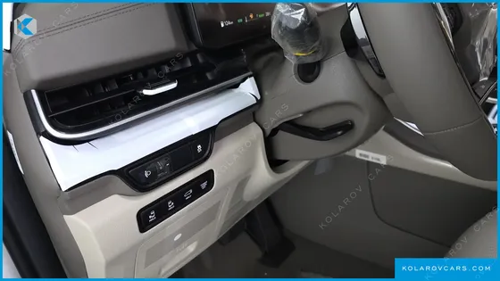KIA CARNIVAL HEV 7-SEATER HI LIMOUSINE