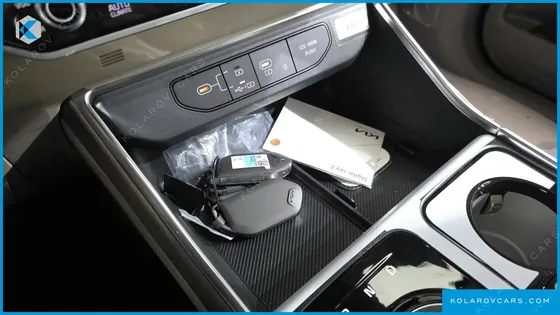 KIA CARNIVAL HEV 7-SEATER HI LIMOUSINE
