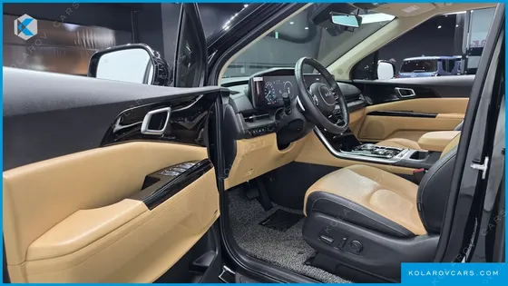 KIA CARNIVAL GASOLINE 7-SEATER NOBLESSE