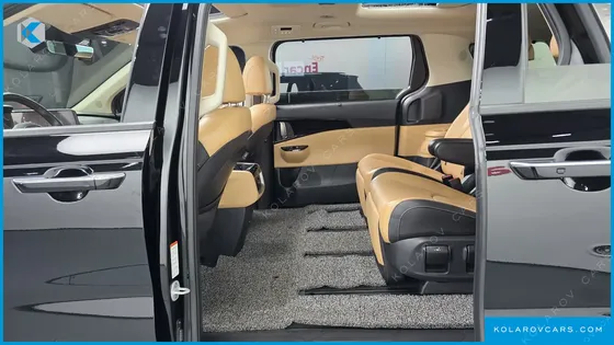 KIA CARNIVAL GASOLINE 7-SEATER NOBLESSE