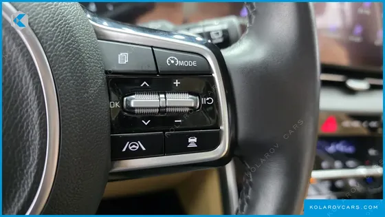 KIA CARNIVAL GASOLINE 7-SEATER NOBLESSE