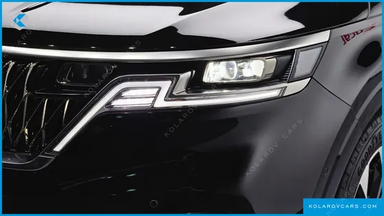 KIA CARNIVAL GASOLINE 7-SEATER NOBLESSE