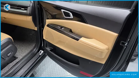 KIA CARNIVAL GASOLINE 7-SEATER NOBLESSE