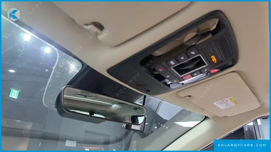 KIA CARNIVAL GASOLINE 7-SEATER NOBLESSE