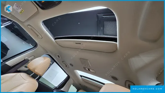 KIA CARNIVAL GASOLINE 7-SEATER NOBLESSE