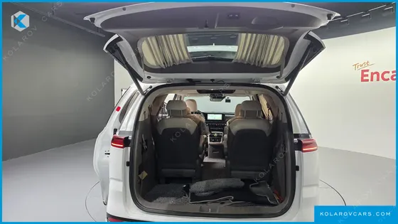KIA CARNIVAL GASOLINE 9-SEATER HI-LIMOUSINE
